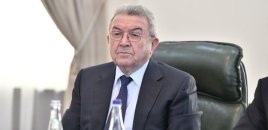 Misir Mərdanov məktəblərdə telefon qadağası haqda danışdı