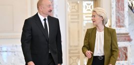İlham Əliyev Fon der Lyayenlə təkbətək görüşdü