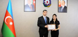 Vüqar Novruzov 655 bal toplayan şəhid övladı ilə görüşdü - FOTOLAR