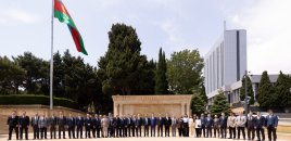 “AzerGold” heyəti Şəhidlər xiyabanını ziyarət etdi - FOTOLAR