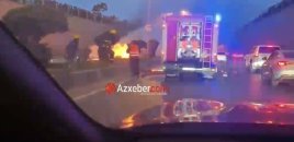 “Şamaxinka”da maşın yandı - Tıxac yarandı - VIDEO