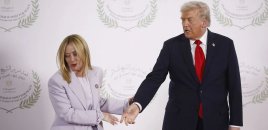 Tramp Meloni ilə münasibətlərinin pisləşməsinin səbəbini açıqladı