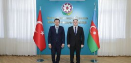 Vüqar Mustafayevlə Selçuk Bayraktar görüşüblər - FOTO