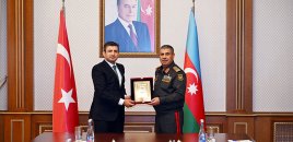 Zakir Həsənov Selçuk Bayraktarı qəbul etdi