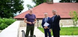 Prezident İlham Əliyev Şuşada “Yasəmən” hotelinin yeni korpusları ilə tanış olub - FOTOLAR