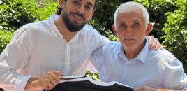 Elvin Cəfərquliyev yaşlı azarkeşlə görüşdü - FOTO