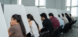 Dövlət icra məmuru vəzifəsinə qəbulla bağlı test imtahanı keçirildi
