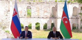 Azərbaycan və Slovakiya prezidentləri Şuşada mətbuata bəyanatlarla çıxış edirlər - CANLI