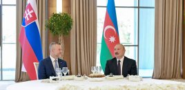 Slovakiya Prezidentinin şərəfinə rəsmi nahar verildi - FOTOLAR