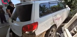 “Mitsubishi” yanacaqdoldurma məntəqəsinə çırpıldı - Xəsarət alanlar var