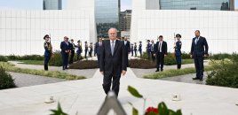 Fələstin Dövlətinin Baş naziri Bakıda Zəfər parkını ziyarət etdi
