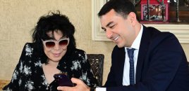 Nazir Flora Kərimovanın ad gününü evində təbrik etdi - Fotolar