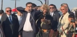 Fərid Qayıbov ox atdı - VİDEO