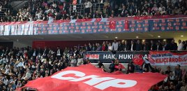 Türkiyənin ana müxalifət partiyası parçalanır? - İstefalar dayanmır