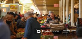 Paytaxtda bazarlar sıxışdırılır: Fermerlə alıcının arasına kim girir?