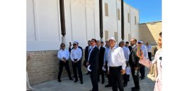 Azərbaycan nümayəndə heyəti Buxarada tarixi Ark qalasını ziyarət edib