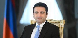 Alen Simonyan Azərbaycana gələcək