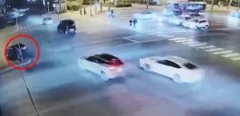 Bakıda azyaşlıların təhlükəli hərəkətləri: Qırmızı işıqda keçdilər, əks yola çıxdılar - VİDEO