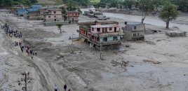 Nepalda ölənlərin sayı 1200-ü keçdi