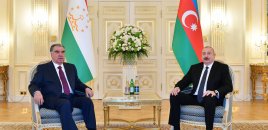 İlham Əliyev Emoməli Rəhmonu təbrik etdi