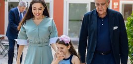 Leyla Əliyeva Madriddə qayğıya ehtiyacı olan uşaqlar üçün məktəbdə - Fotolar