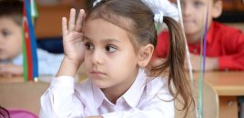 Qızların məktəbdə sırğa taxması qadağan edilir? - Rəsmi açıqlama