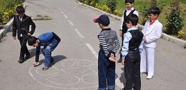 Bizim uşaqlığımız harada qaldı?