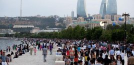 Azərbaycanda əhali sayı artıb