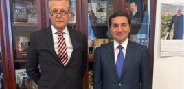 Hikmət Hacıyev və Almaniya səfiri ikitərəfli əməkdaşlığın perspektivlərini müzakirə ediblər