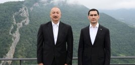 İlham Əliyev Sərdar Berdiməhəmmədovu təbrik etdi
