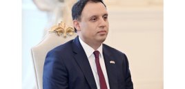 Britaniyalı nazir: Azərbaycanla əməkdaşlıqda AI və data mərkəzləri yeni istiqamətlərdən olacaq