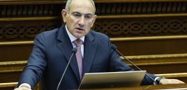Paşinyan: Sərhədi keçən Azərbaycan hərbçisi bir müddət Ermənistanda qalacaq