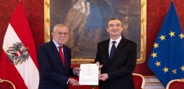 Azərbaycan səfiri etimadnaməsini Avstriya Prezidentinə təqdim edib