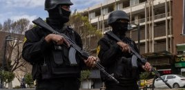 İranda polis idarəsinə silahlıl hücum olub, ölən və yaralananlar var