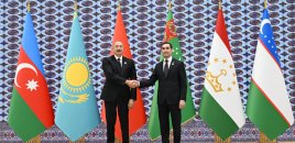 İlham Əliyev Türkmənbaşıda tədbirdə iştirak edir - FOTOLAR