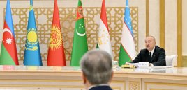 İlham Əliyev Türkmənbaşıda tədbirdə iştirak etdi - FOTOLAR