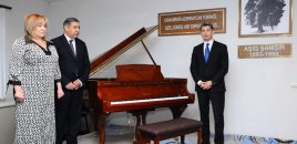 Göygöldə uşaq musiqi məktəbinə yeni royal təqdim edildi - FOTOLAR