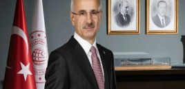 Uraloğlu: Qars-İğdır-Dilucu dəmir yolu xətti ilə Ermənistan, Azərbaycan və Türkiyə arasında dəmir yolu əlaqələrini gücləndiririk
