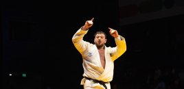 Kənan Nəsibov Bakıda keçirilən dünya çempionatında bürünc medal qazanıb