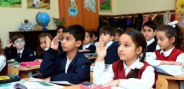 Məktəbdə geyim qaydaları uşaqların hüquqları ilə necə uzlaşdırılmalıdır? - Video