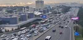 Bakının bir sıra yollarında nəqliyyatın sıxlığı müşahidə olunur