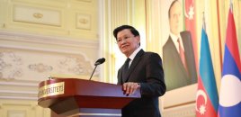 Laos Prezidenti BDU-nun tələbələri ilə görüşüb