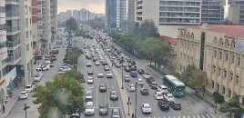 Bakının bir çox yollarında tıxac yaranıb