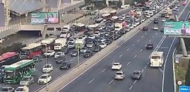 Bakının bir sıra yollarında nəqliyyatın sıxlığı müşahidə olunur