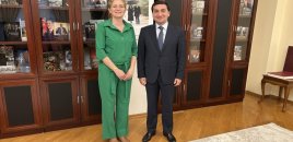 Niderland XİN rəhbərinin Azərbaycana səfəri Hikmət Hacıyevlə müzakirə olunub