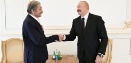 “Xeyli vaxtdır görüşmürük, bir az darıxmışam...”