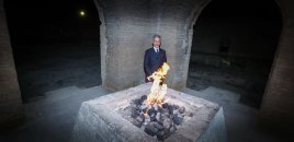 Hindistanın xarici işlər naziri Atəşgah məbədini ziyarət edib