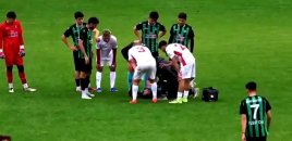 Futbolçu oyun zamanı infarkt keçirdi