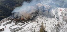 Hitlerin “Qartal yuvası” yanıb kül oldu - Fotolar