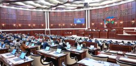Milli Məclisin iclası başladı